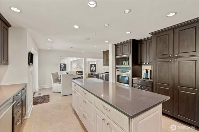 2553 Medina Circle, Medina, WA 98039