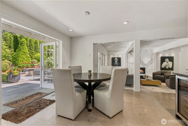 2553 Medina Circle, Medina, WA 98039