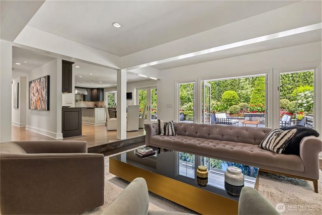 2553 Medina Circle, Medina, WA 98039