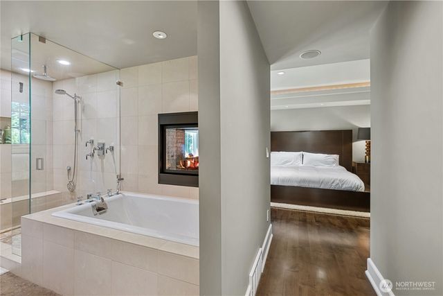 2553 Medina Circle, Medina, WA 98039
