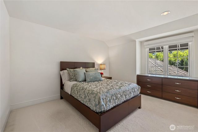 2553 Medina Circle, Medina, WA 98039