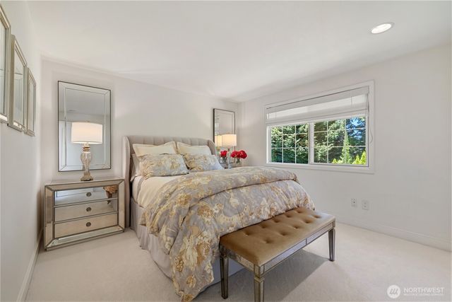 2553 Medina Circle, Medina, WA 98039