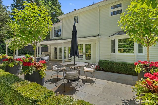 2553 Medina Circle, Medina, WA 98039