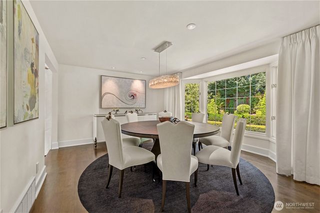 2553 Medina Circle, Medina, WA 98039