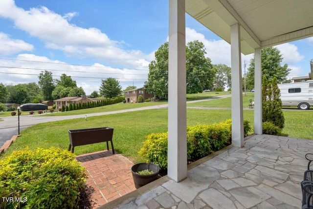 122 Brightridge Drive, Johnson City, TN 37615