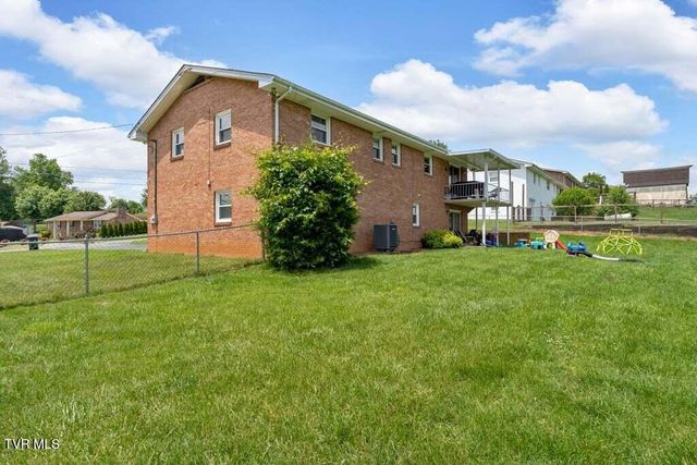 122 Brightridge Drive, Johnson City, TN 37615