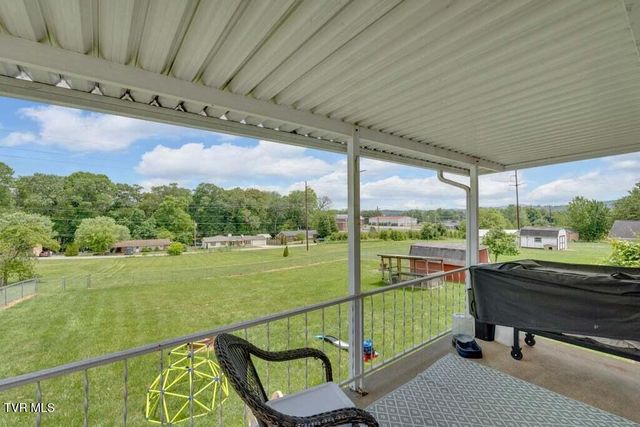 122 Brightridge Drive, Johnson City, TN 37615