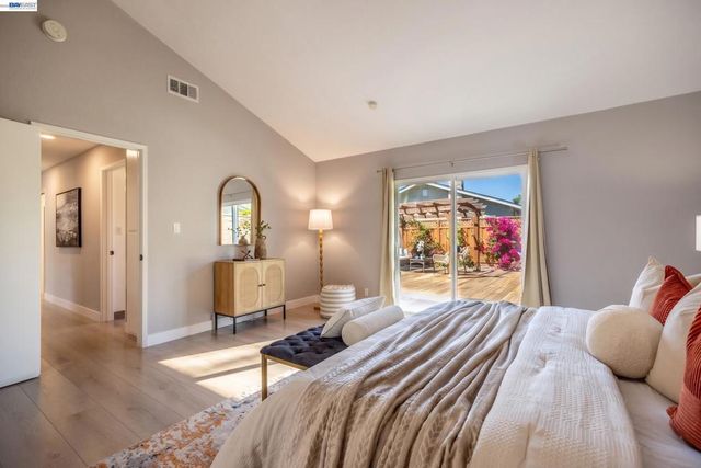 38475 Jacaranda Dr, Newark, CA 94560