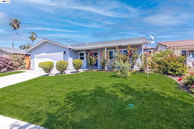 38475 Jacaranda Dr, Newark, CA 94560