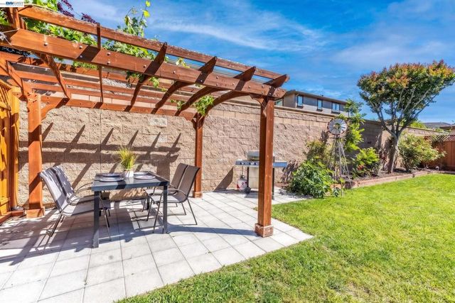 38475 Jacaranda Dr, Newark, CA 94560