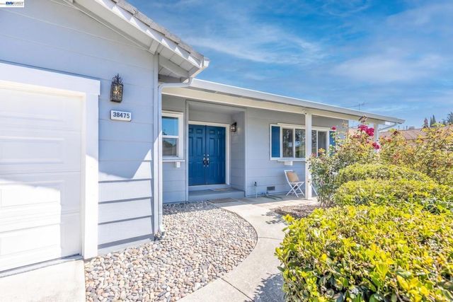 38475 Jacaranda Dr, Newark, CA 94560