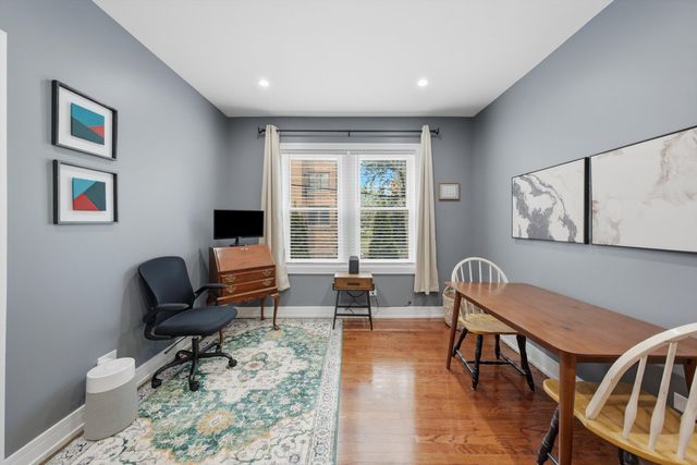 2212 E 70th Street 1B, Chicago, IL 60649