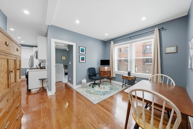 2212 E 70th Street 1B, Chicago, IL 60649