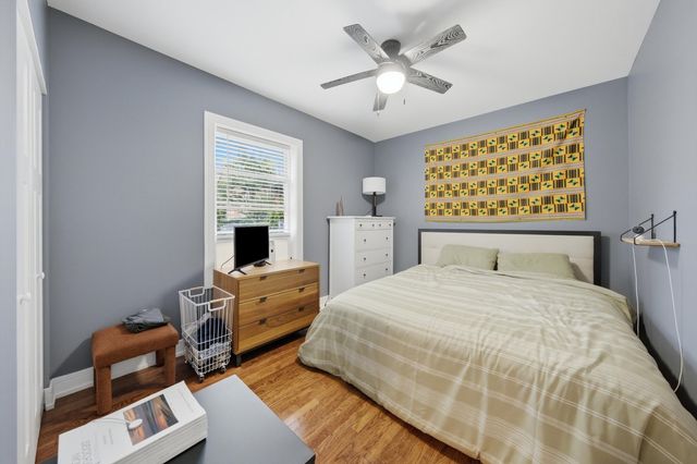 2212 E 70th Street 1B, Chicago, IL 60649