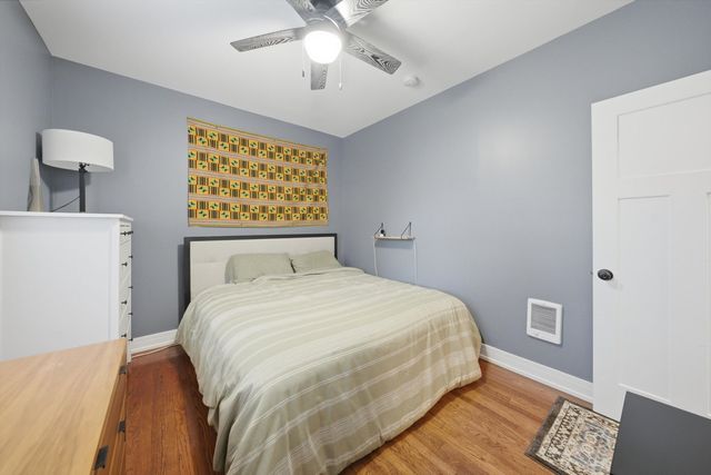 2212 E 70th Street 1B, Chicago, IL 60649