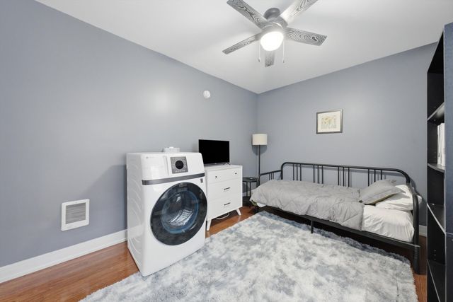 2212 E 70th Street 1B, Chicago, IL 60649
