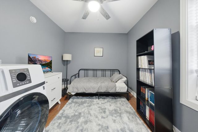 2212 E 70th Street 1B, Chicago, IL 60649