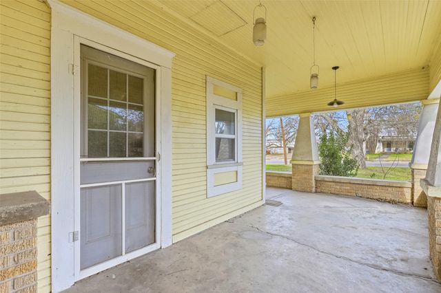 403 E Morgan, Meridian, TX 76665