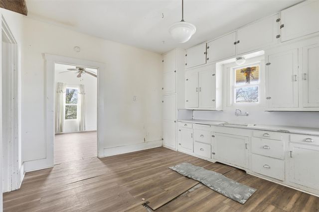 403 E Morgan, Meridian, TX 76665