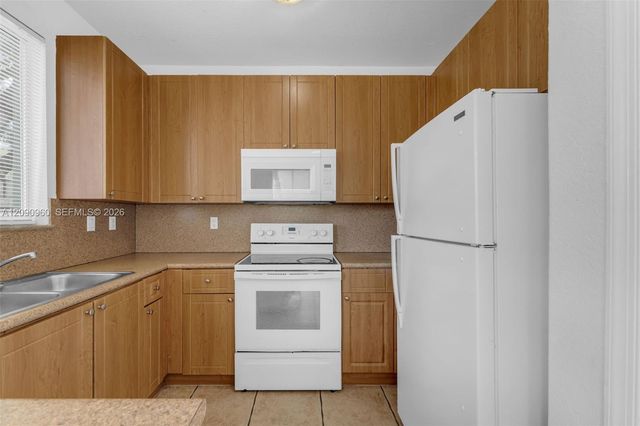 2712 SE 15th Place, Homestead, FL 33035