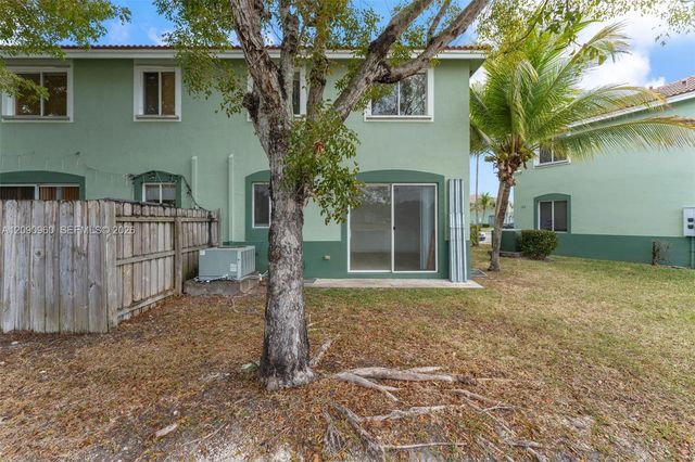 2712 SE 15th Place, Homestead, FL 33035