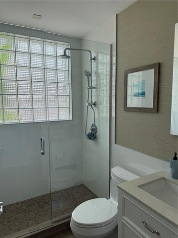 3277 NE 212th St, Aventura, FL 33180