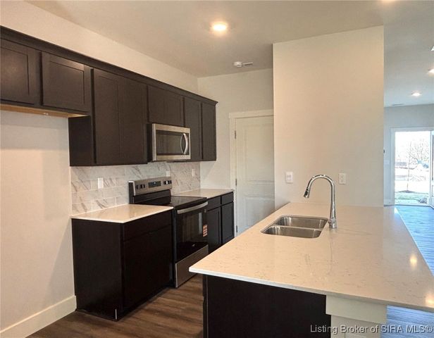 3016 Grace Marie Way, New Albany, IN 47150