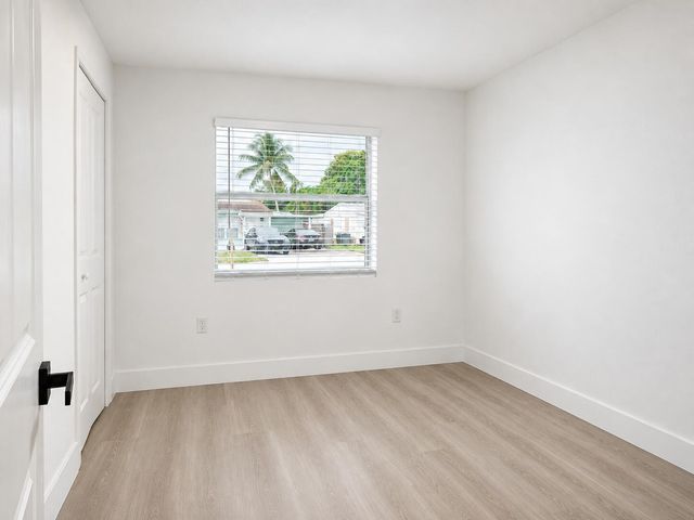 2013 Longwood Road, West Palm Beach, FL 33409