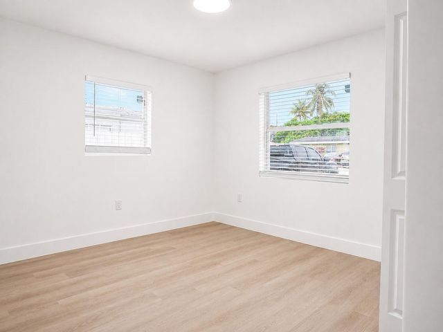 2013 Longwood Road, West Palm Beach, FL 33409
