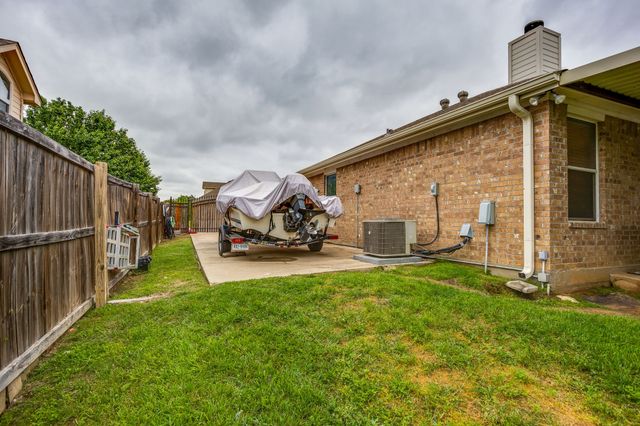 1420 Heidi Court, White Settlement, TX 76108