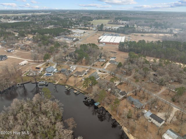 108 Arbor Drive, Washington, NC 27889