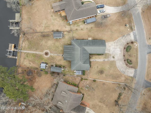 108 Arbor Drive, Washington, NC 27889