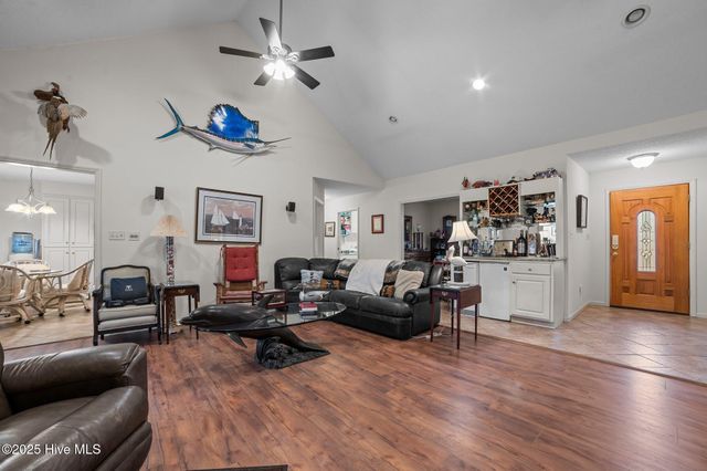 108 Arbor Drive, Washington, NC 27889