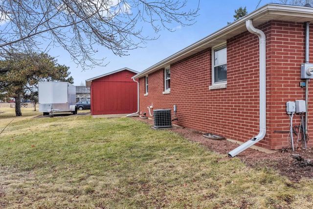 741 PARKVIEW ROAD, Green Bay, WI 54304