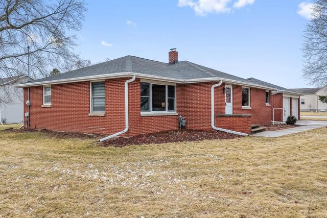 741 PARKVIEW ROAD, Green Bay, WI 54304