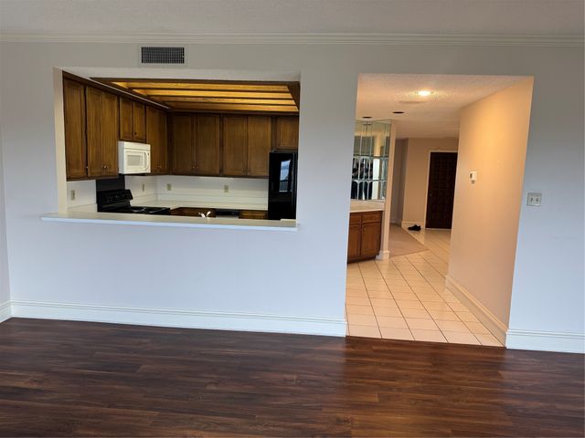 2122 Reflection Bay Drive, Arlington, TX 76013