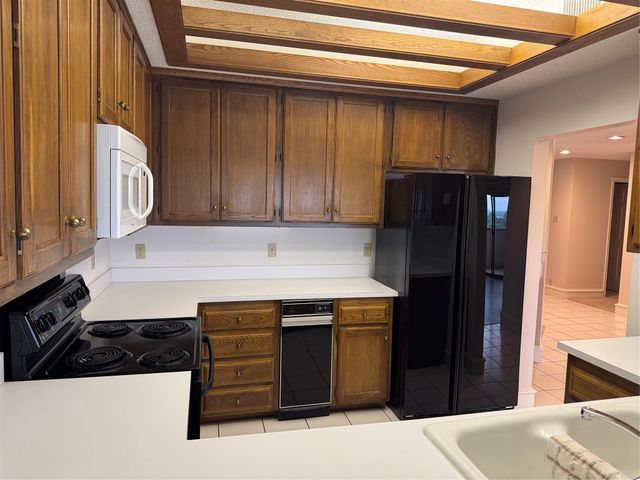 2122 Reflection Bay Drive, Arlington, TX 76013