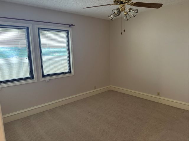 2122 Reflection Bay Drive, Arlington, TX 76013