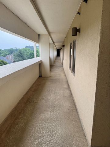 2122 Reflection Bay Drive, Arlington, TX 76013