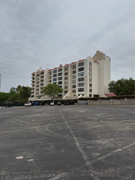 2122 Reflection Bay Drive, Arlington, TX 76013