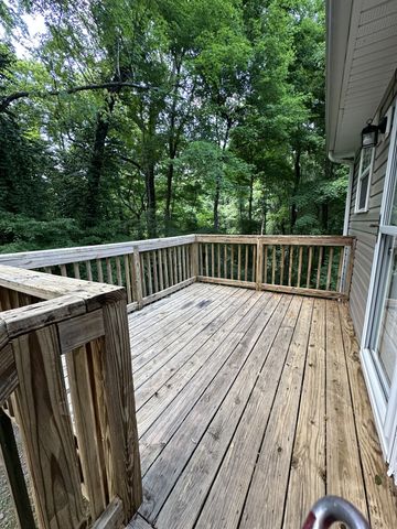 168 Inglewood Dr, Clarksville, TN 37040