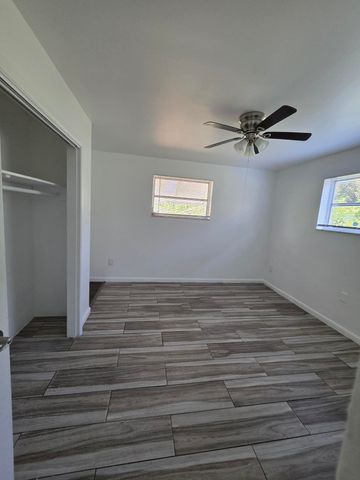 1011 S D Street, Lake Worth Beach, FL 33460