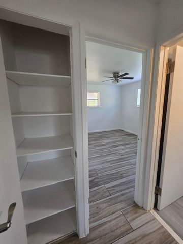 1011 S D Street, Lake Worth Beach, FL 33460