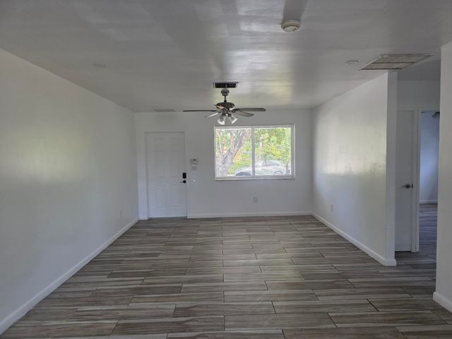 1011 S D Street, Lake Worth Beach, FL 33460