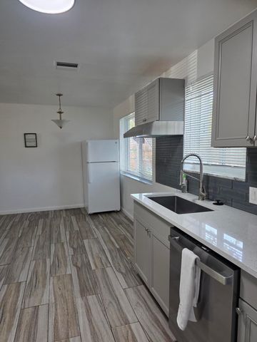 1011 S D Street, Lake Worth Beach, FL 33460