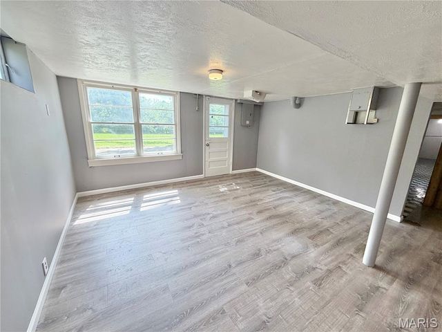 11606 Doris Drive, St Louis, MO 63138