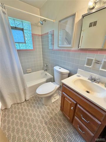 11606 Doris Drive, St Louis, MO 63138