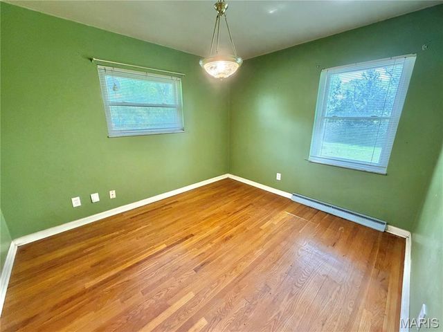 11606 Doris Drive, St Louis, MO 63138
