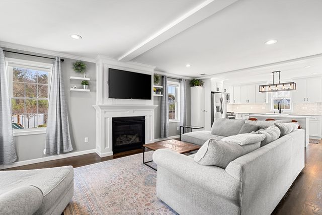 85 Prattown Lane, Bridgewater, MA 02324