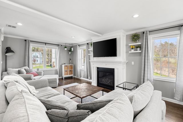 85 Prattown Lane, Bridgewater, MA 02324